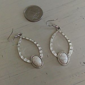 Cream colored cracked stone earings